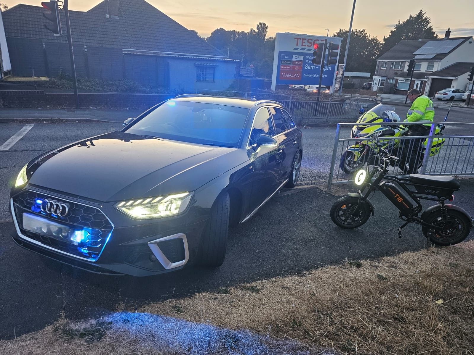 Hyssop 2 Unmarked car and bike REG REDACTED.jpg