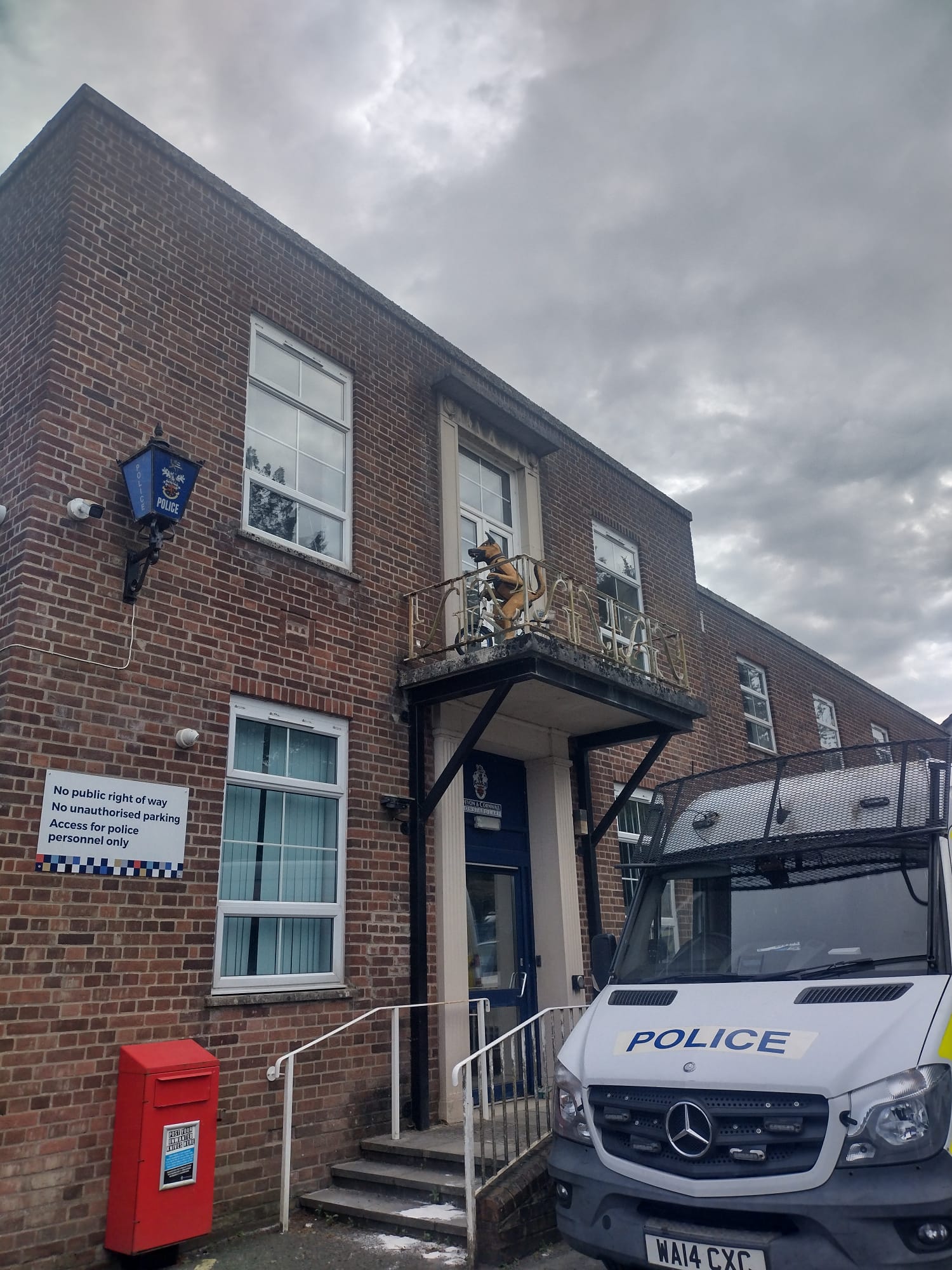 Totnes police station.jpg